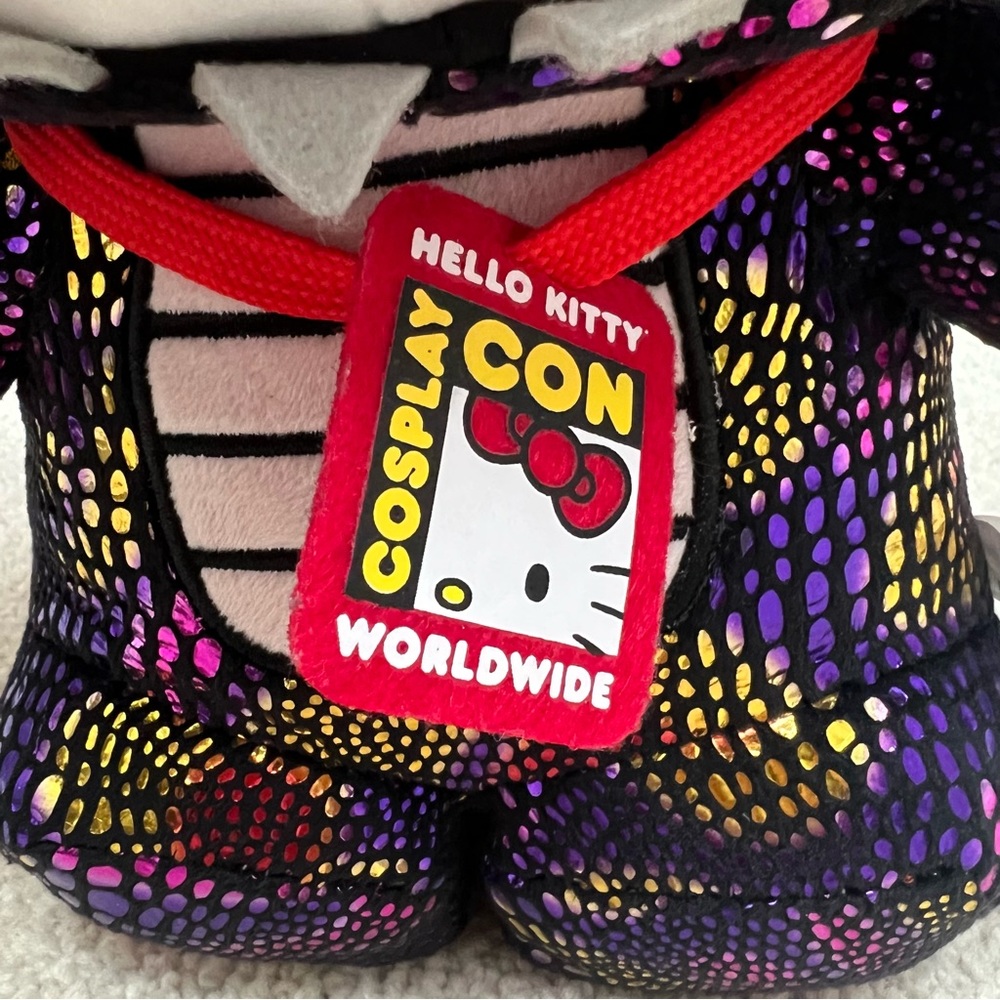 NWT Hello Kitty dinosaur Cosplay Con plush - Picture 7 of 13